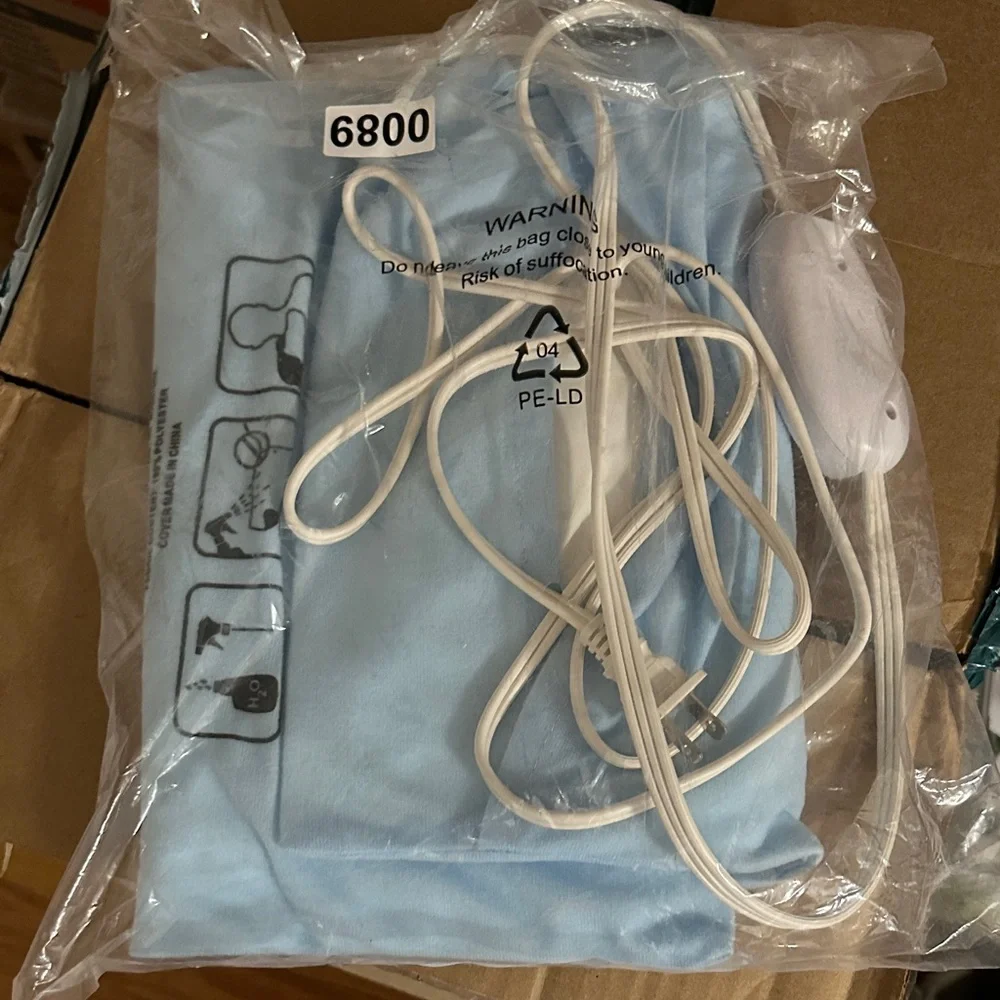 Sunbeam Light Blue Electric Heating Pad( new )